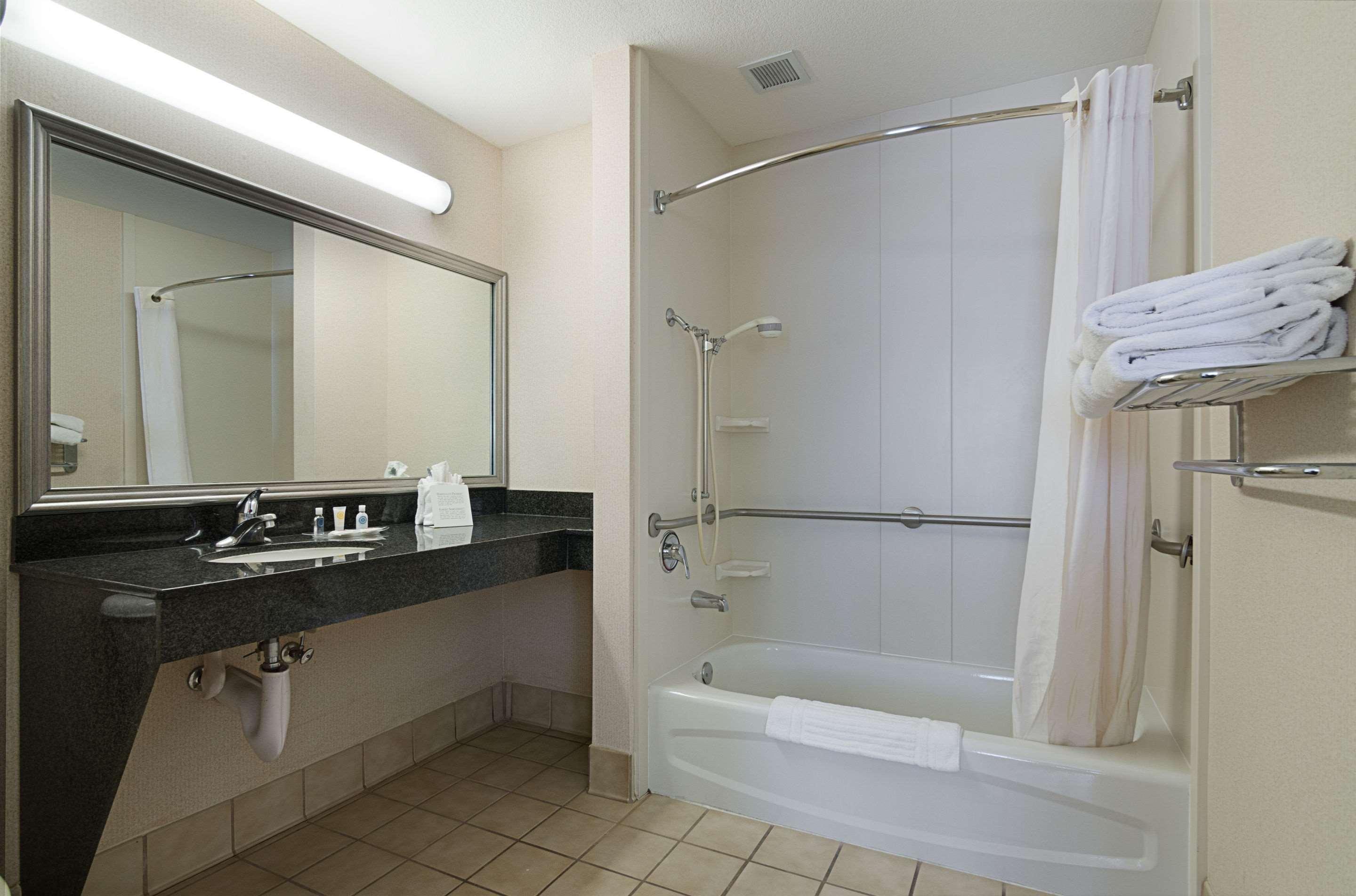 Quality Suites Springdale West I-49 Extérieur photo